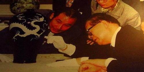 墓前的母子青奸在线播放,揭秘墓前惊悚真相