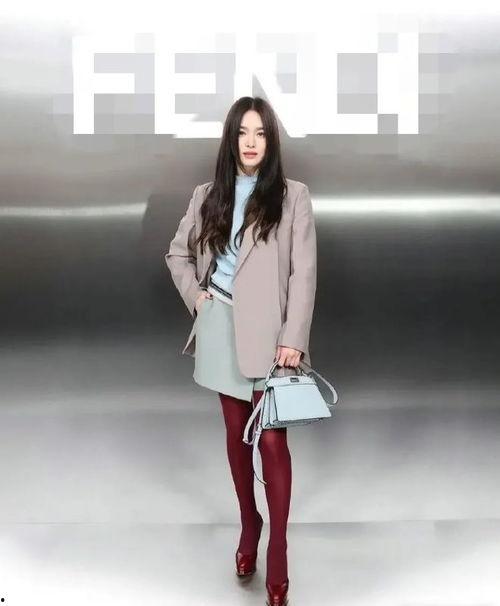 红色丝袜影音先锋,红色丝袜影音先锋的激情演绎