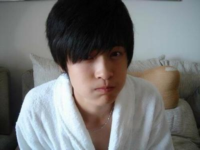 中国年轻男明星的名字,揭秘中国年轻男明星的崛起之路